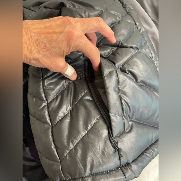 Awesome The North Face 550 puffer jacket! - Picture 13 of 15